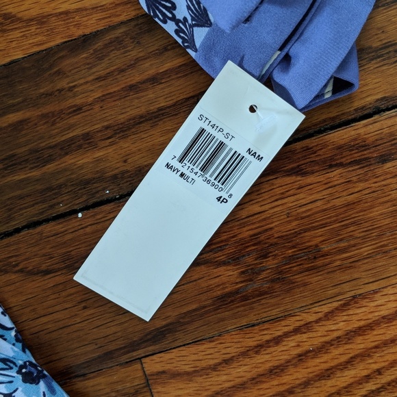 Dress- DM Collection - Picture 4 of 5